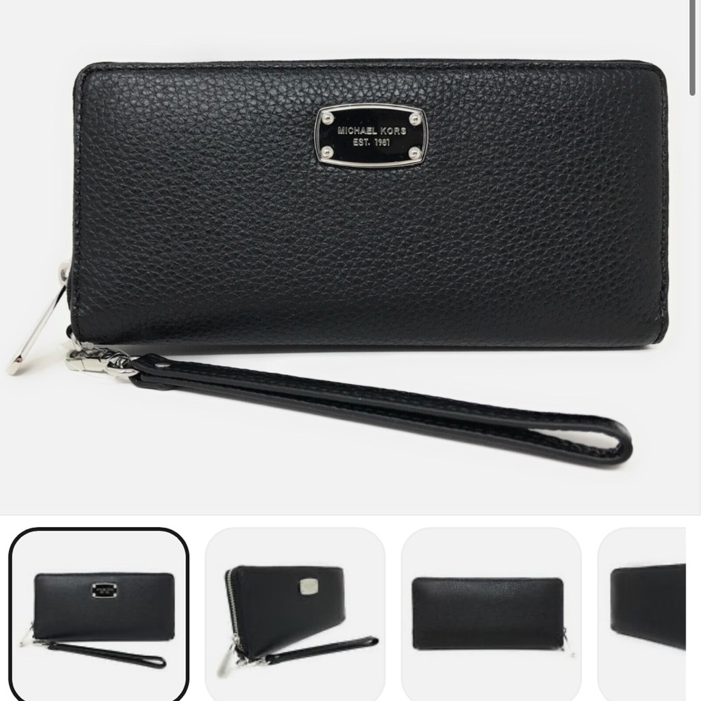 Michael Kors- Leather Jet Set Travel Continental Zip Wristlet/Wallet in Black